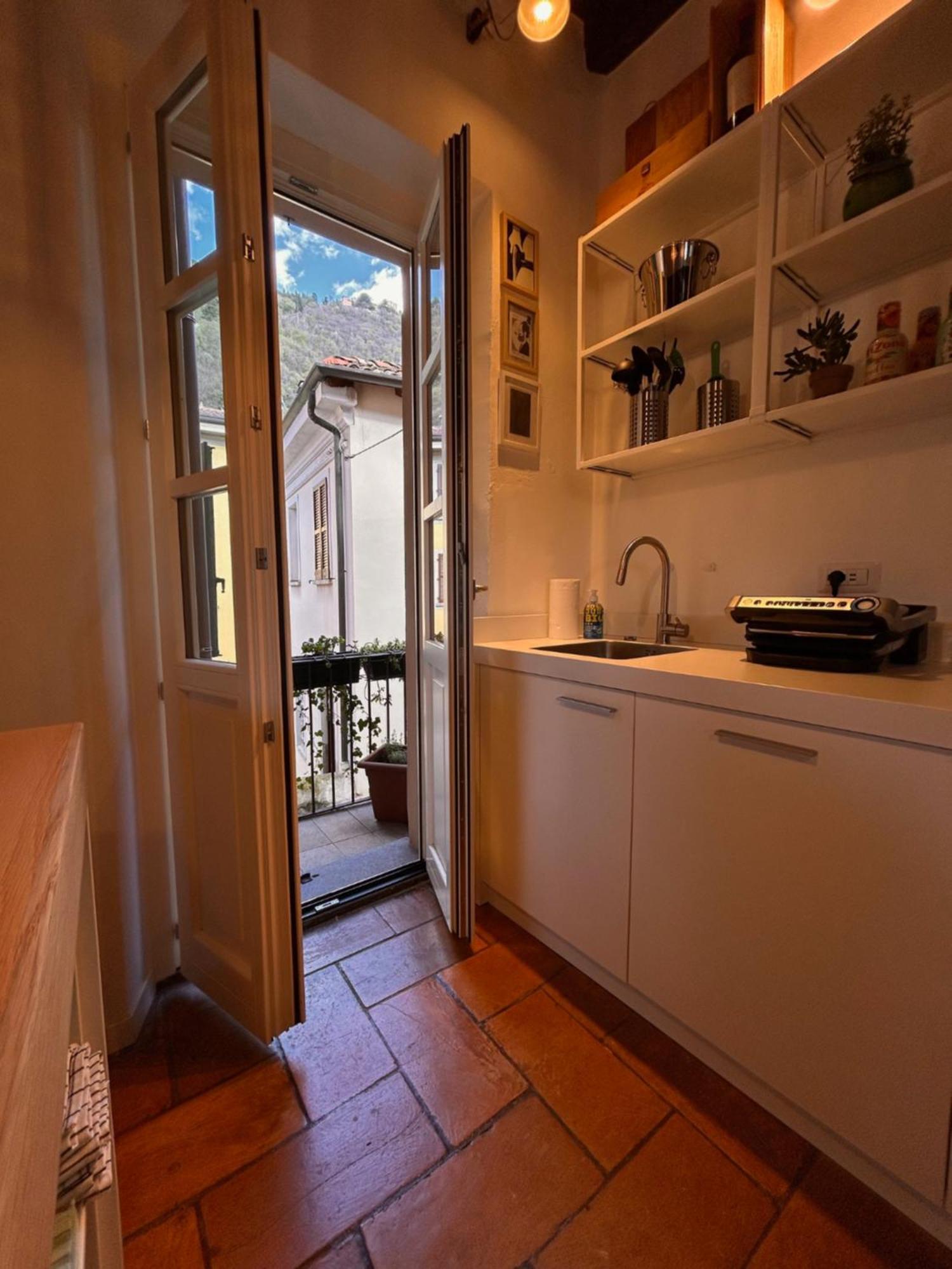 Casa Vacanze Viacoloniola37 Como Bagian luar foto